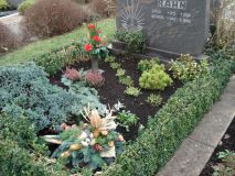 1200_Familiengrab-Rahn-3