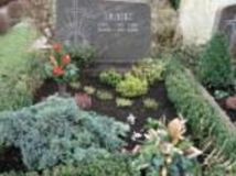 1200_Familiengrab-Rahn-4